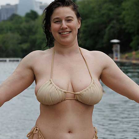 Curvy Riley Nixon goes for a swim